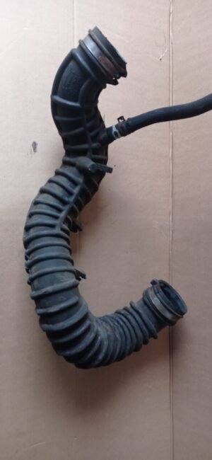 Durite turbo Renault Trafic 2 2.0 dCi référence 8200607746